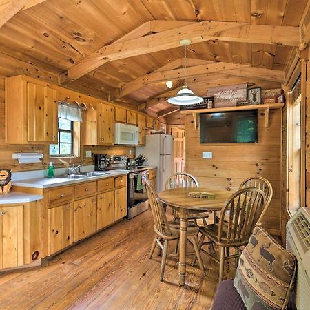 Quaint Log Cabin With Views Near West Jefferson Warrensville Luaran gambar