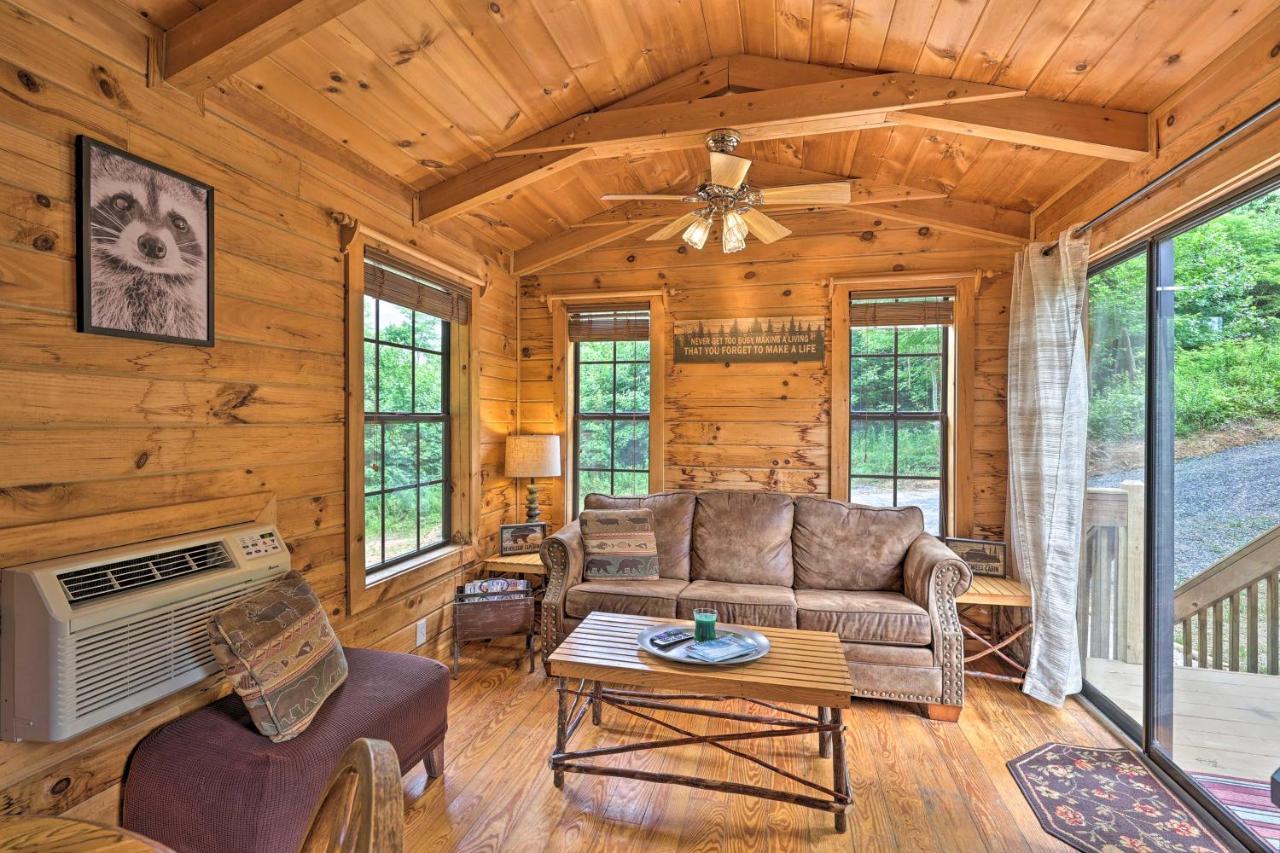 Quaint Log Cabin With Views Near West Jefferson Warrensville Luaran gambar