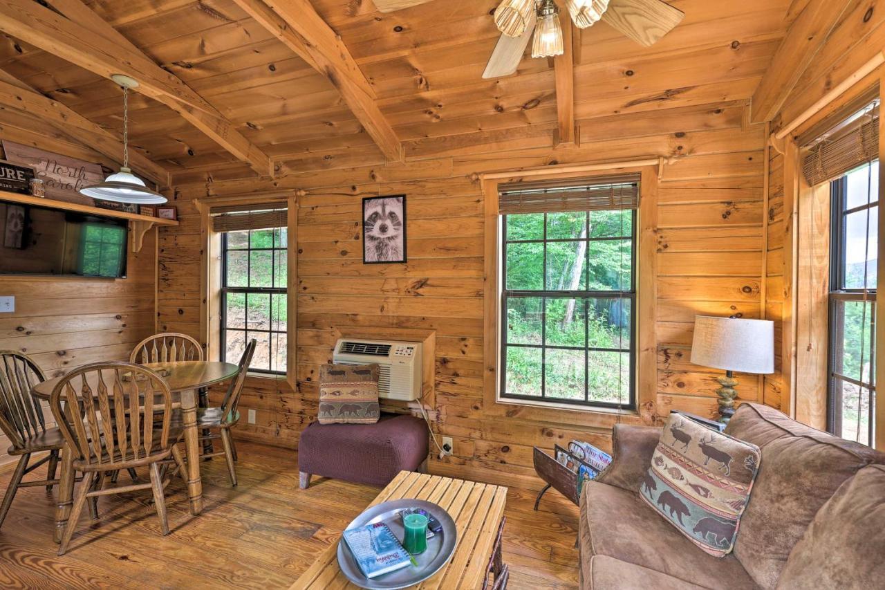 Quaint Log Cabin With Views Near West Jefferson Warrensville Luaran gambar