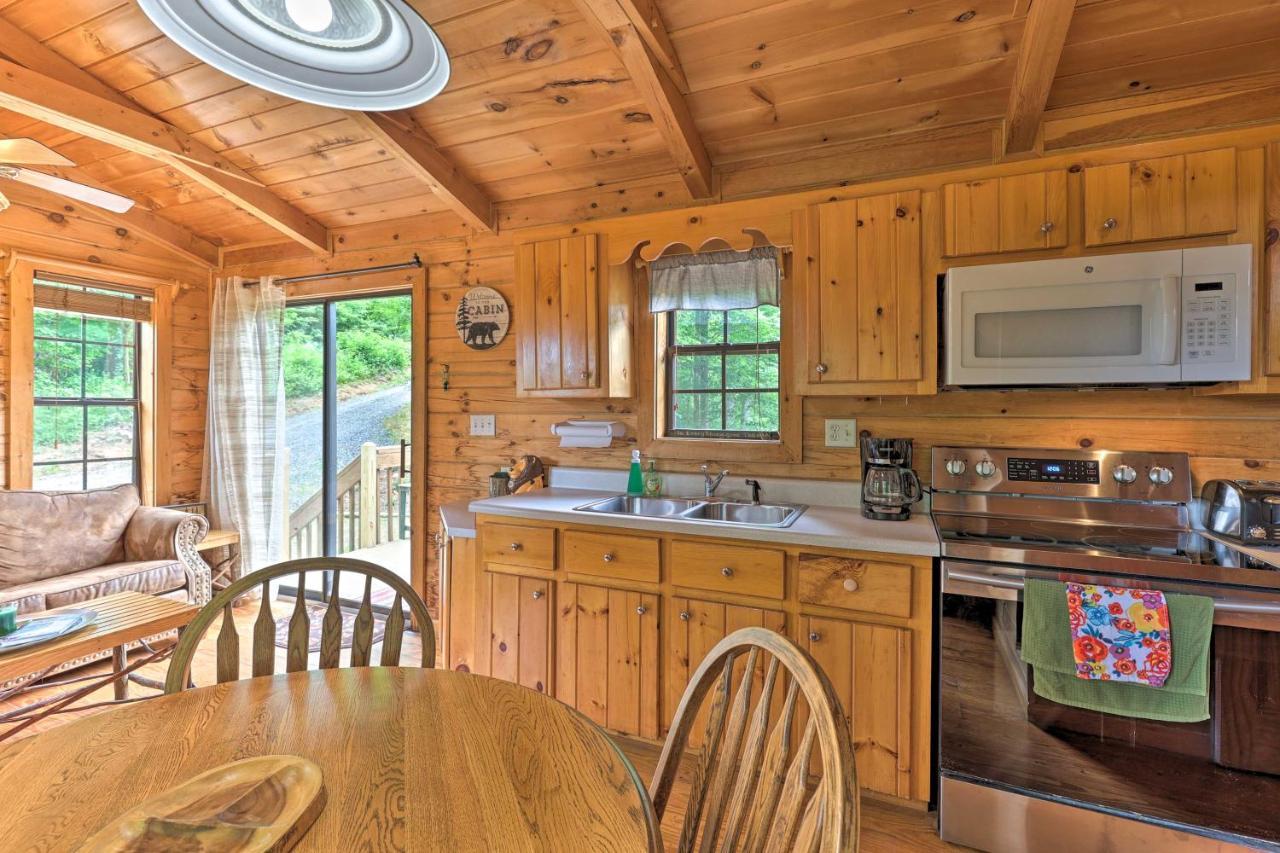 Quaint Log Cabin With Views Near West Jefferson Warrensville Luaran gambar