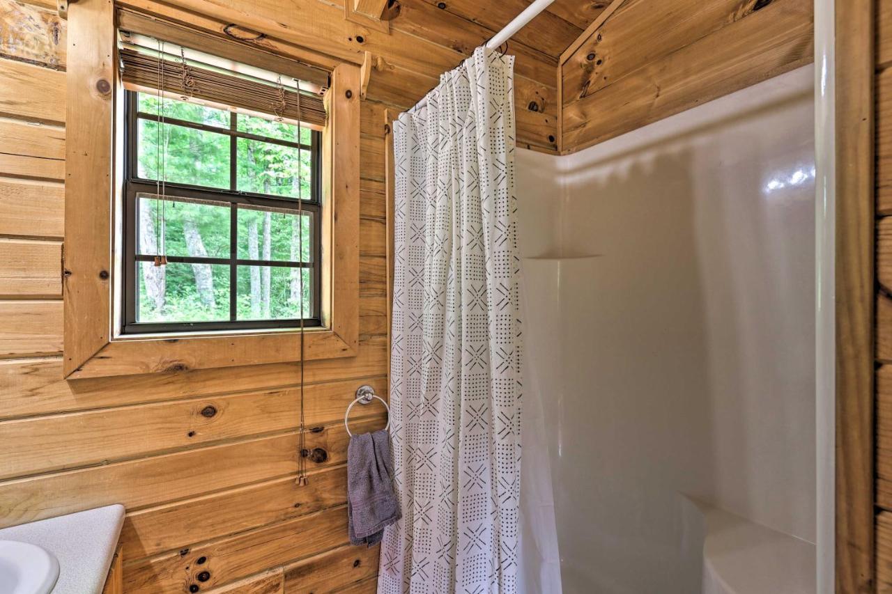 Quaint Log Cabin With Views Near West Jefferson Warrensville Luaran gambar