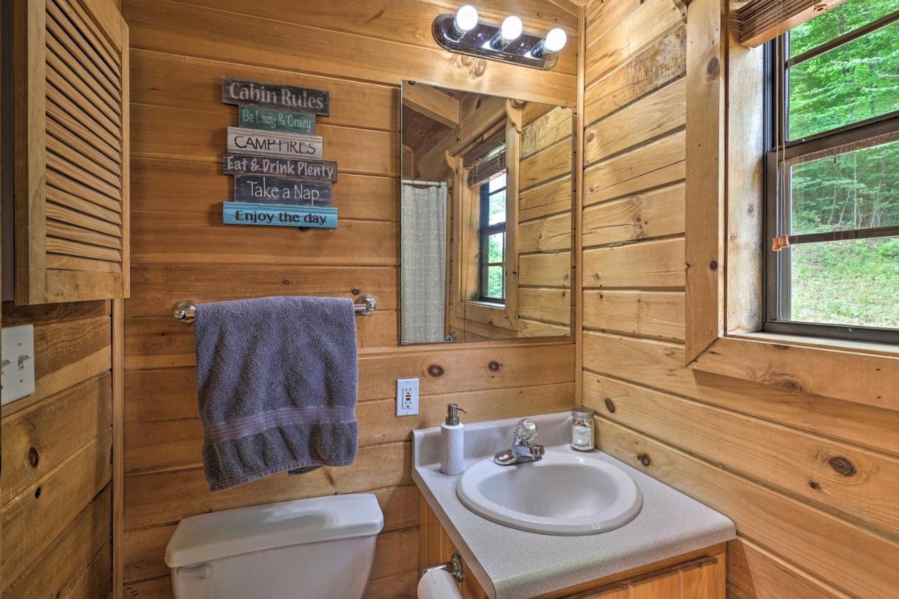 Quaint Log Cabin With Views Near West Jefferson Warrensville Luaran gambar